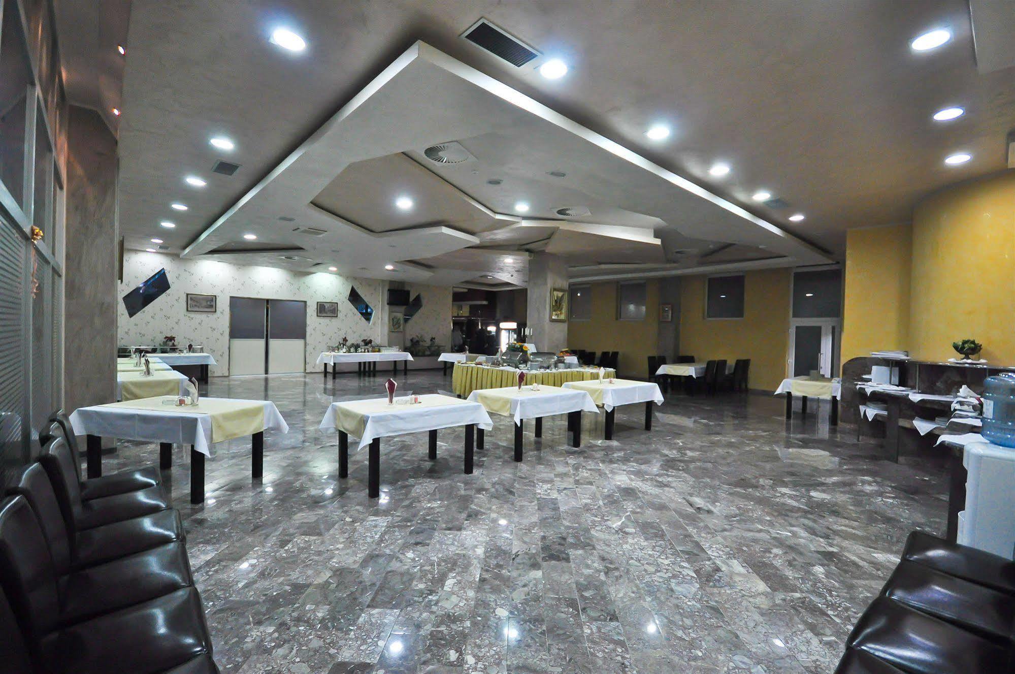 Hotel Bm International Sarajevo Luaran gambar